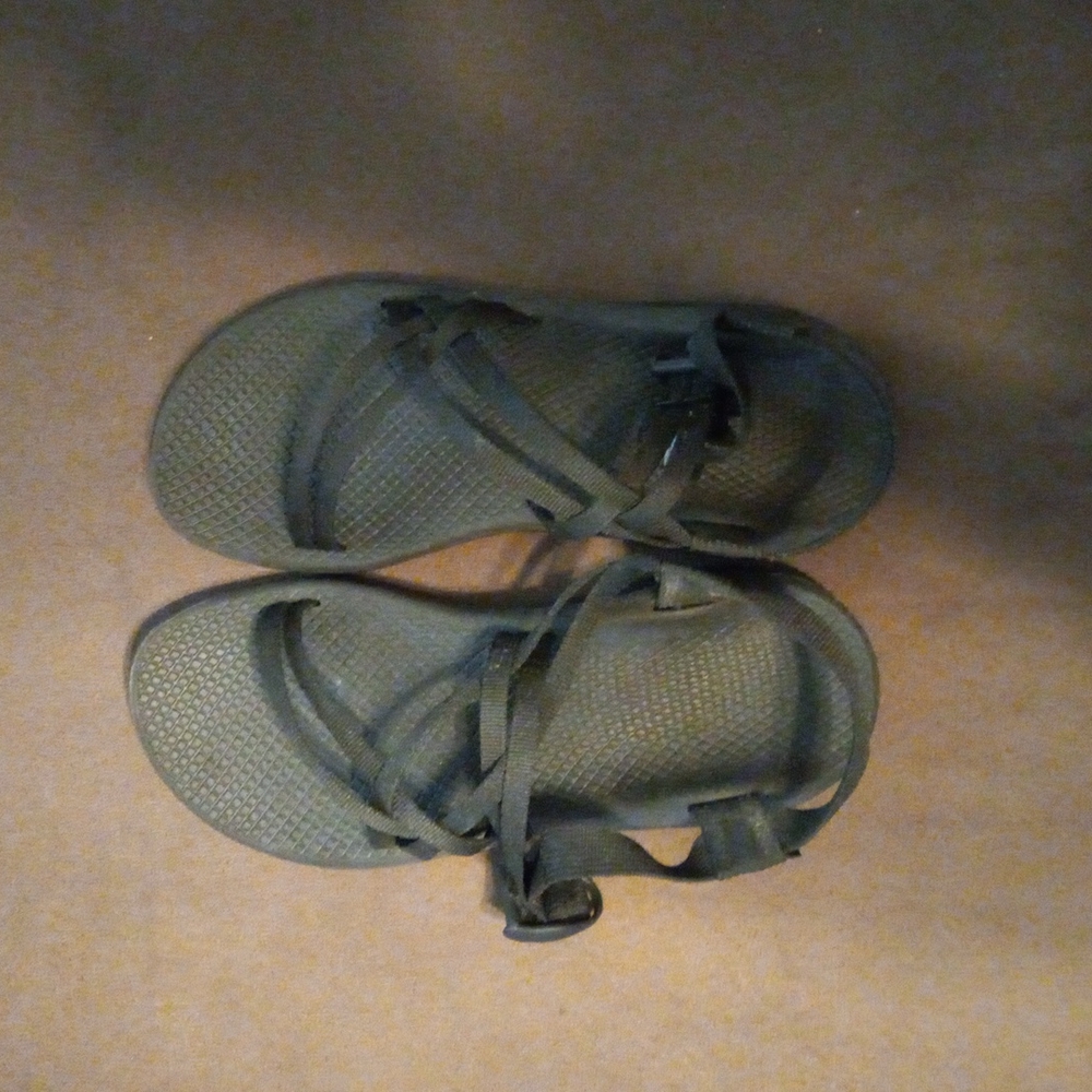 Chaco size 9 black